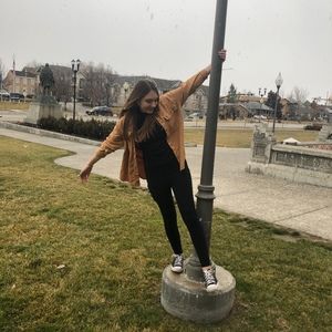 Meet your Posher, Megan